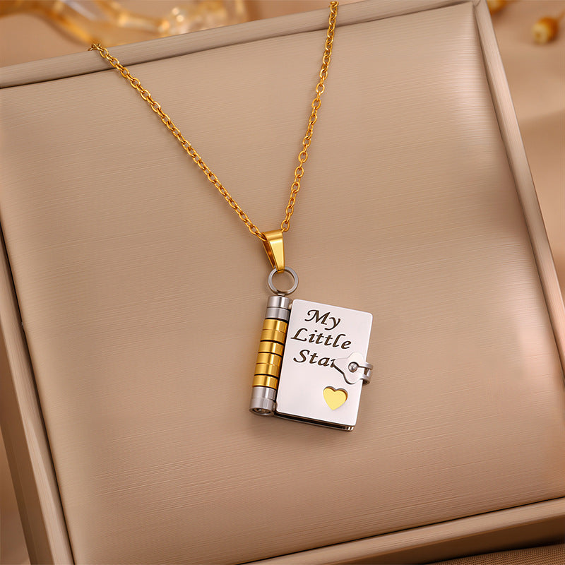 👑📖 PROMO -50% ! Collier Livre "Ma Petite Étoile" pour Fille – Message Personnalisable, Acier Inox & Boîte Cadeau (Livraison Mondiale)