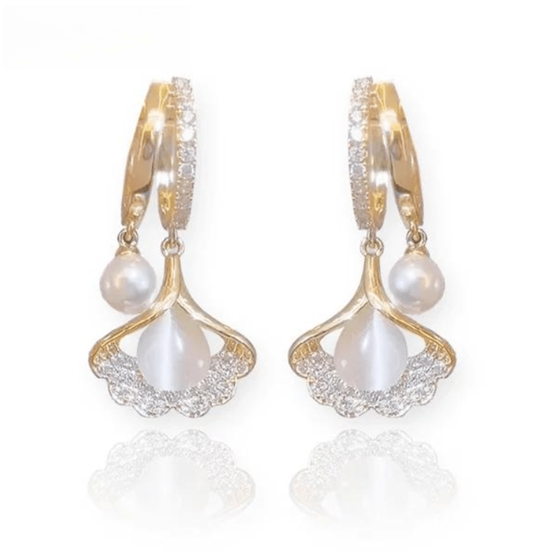 Boucles d'oreilles délicates en forme de feuille de ginkgo pour femmes