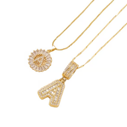 💍 Lot de 2 colliers avec pendentif initiales ✨ – Le cadeau idéal pour vos amis 💝