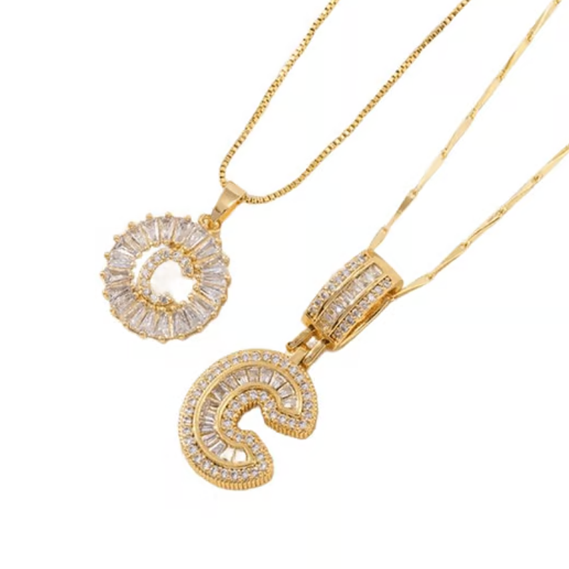 💍 Lot de 2 colliers avec pendentif initiales ✨ – Le cadeau idéal pour vos amis 💝