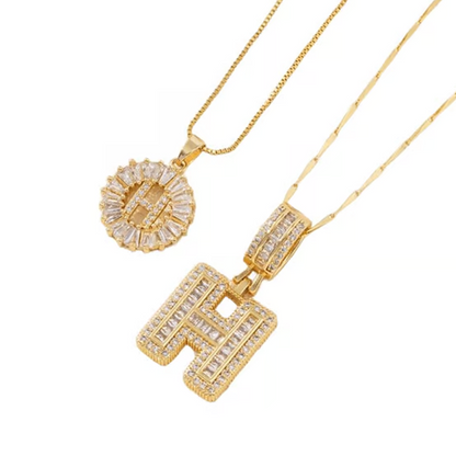 💍 Lot de 2 colliers avec pendentif initiales ✨ – Le cadeau idéal pour vos amis 💝