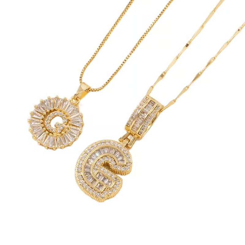 💍 Lot de 2 colliers avec pendentif initiales ✨ – Le cadeau idéal pour vos amis 💝