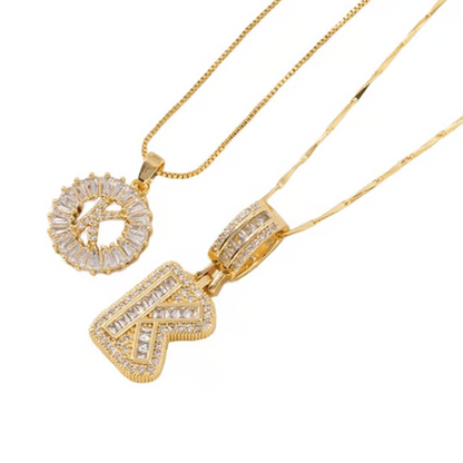 💍 Lot de 2 colliers avec pendentif initiales ✨ – Le cadeau idéal pour vos amis 💝