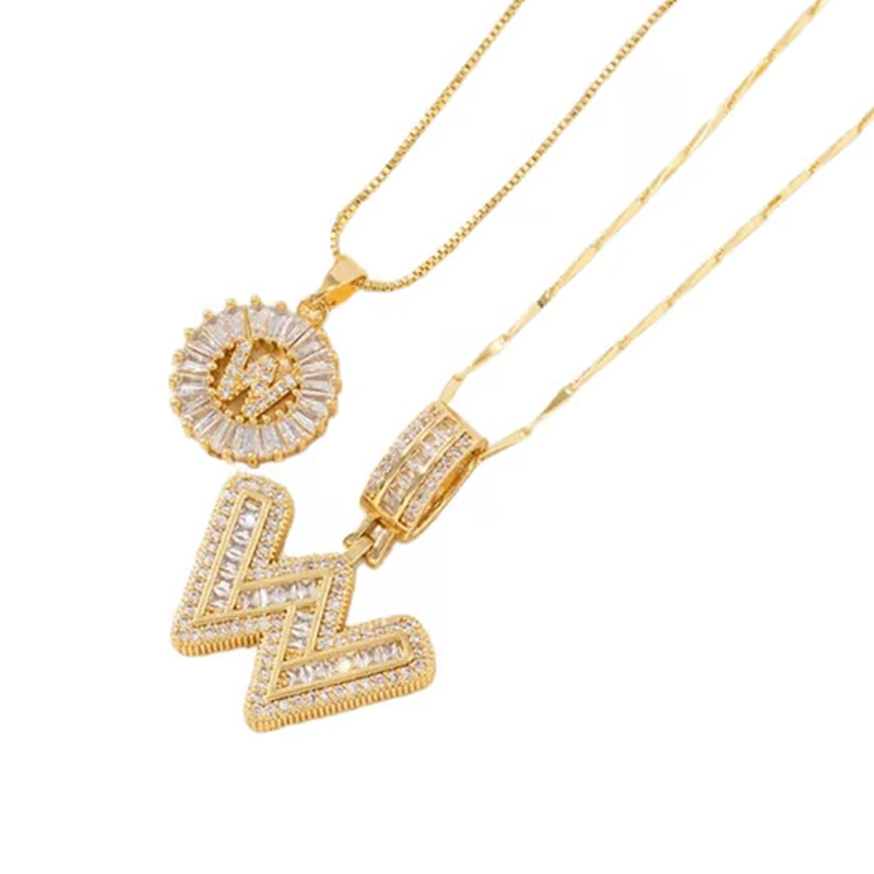 💍 Lot de 2 colliers avec pendentif initiales ✨ – Le cadeau idéal pour vos amis 💝