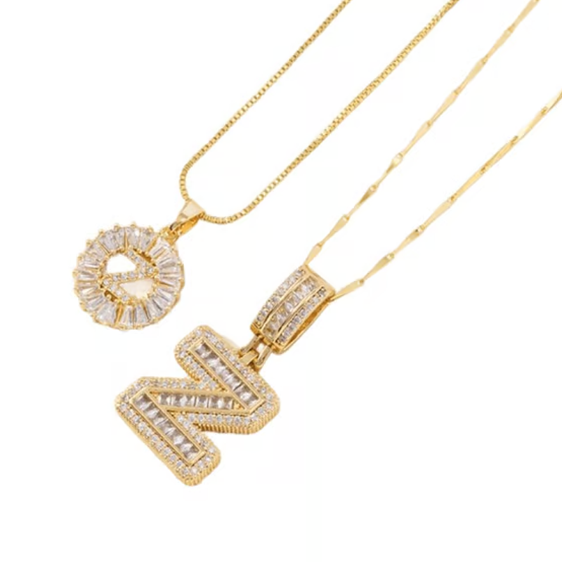 💍 Lot de 2 colliers avec pendentif initiales ✨ – Le cadeau idéal pour vos amis 💝