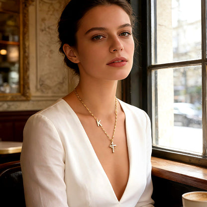 💎 50 % DE RÉDUCTION ! 💎 Collier à maillons délicats en forme de pétales avec pendentif initiale – Longueur réglable, design étincelant et inspiré de la foi ✨📿