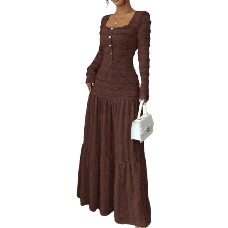 Robe longue à encolure carrée flatteuse