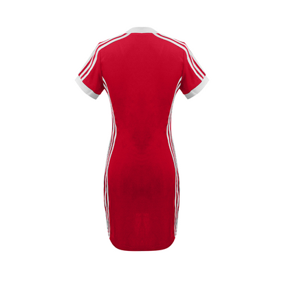 👗 50 % DE RÉDUCTION EN CE MOMENT ! Mini-robe moulante sportive pour femme – Col en V, manches rayées, polyester respirant et coupe près du corps 🏃‍♀️✨
