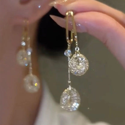 📢📢50 % DE RÉDUCTION !!!⏰Boucles d'oreilles pendantes élégantes ornées d'un pompon en cristal synthétique